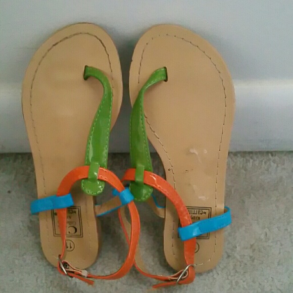 GIRL'S SANDALS - Picture 3 of 4